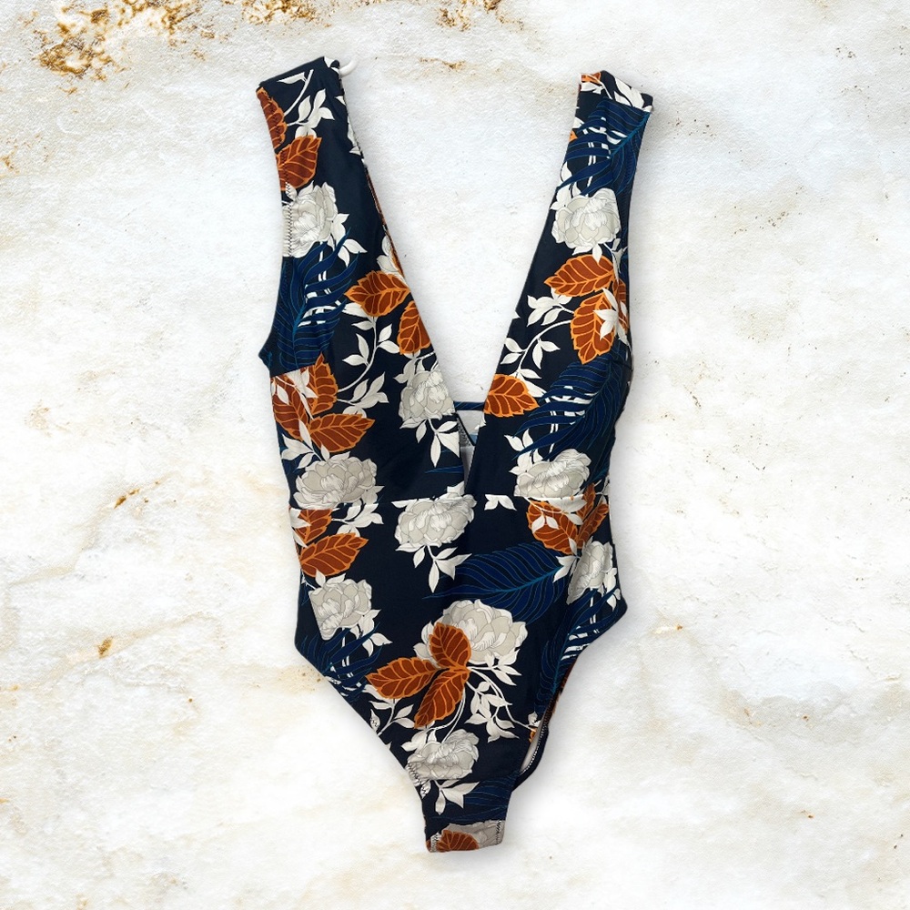 Cupshe Navy Floral One-Piece Swimsuit with White & Burnt Orange Leaves - Picture 9 of 9